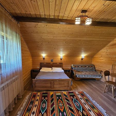 Guesthouse Kolo Druziv Tatariw Exterior foto
