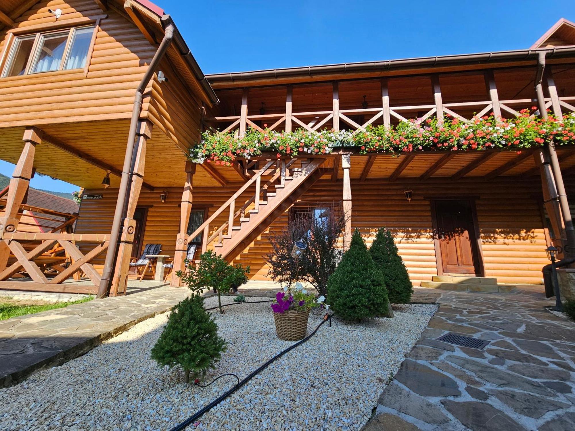 Guesthouse Kolo Druziv Tatariw Exterior foto