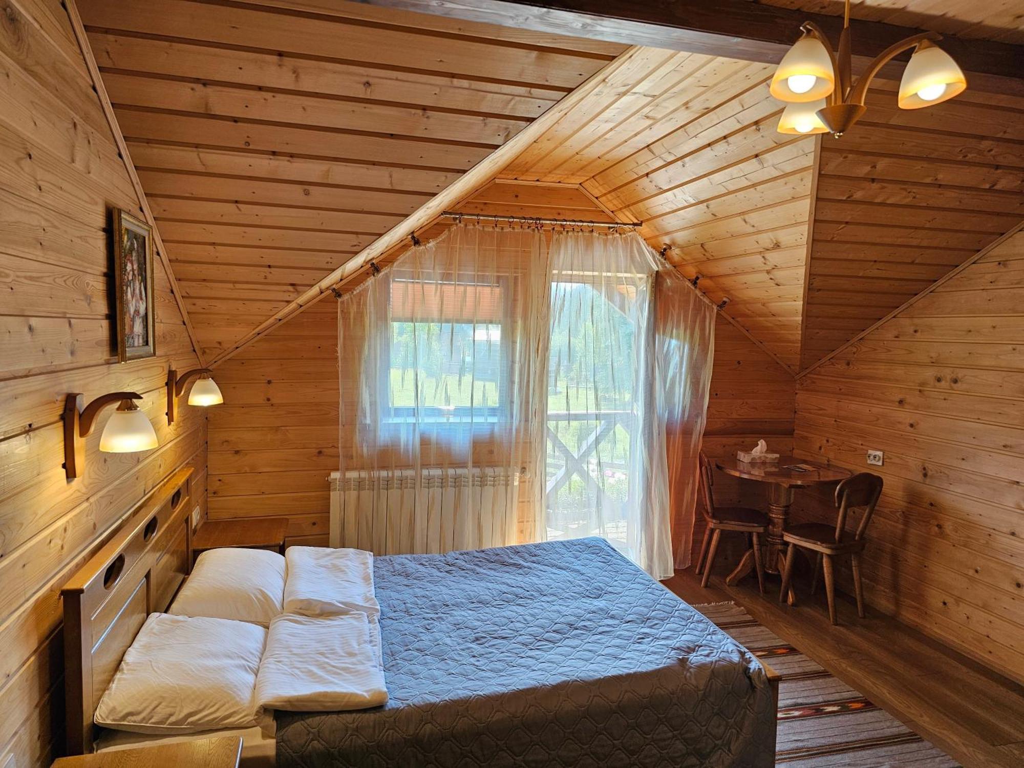 Guesthouse Kolo Druziv Tatariw Exterior foto